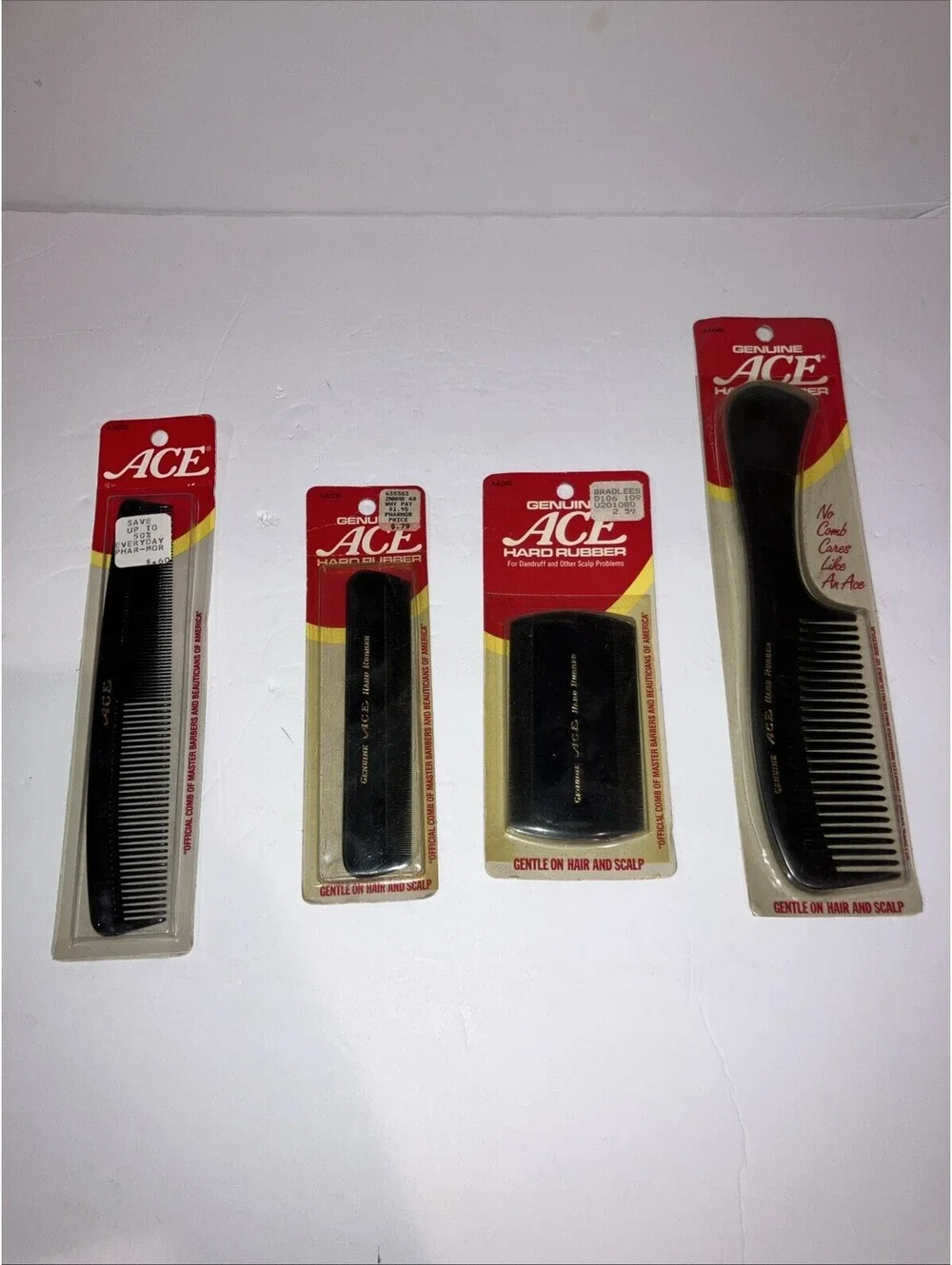 Lot Of 4 Vintage Genuine Ace Hard Rubber Mix Combs OLD NEW STOCK “RARE” 💈 💈